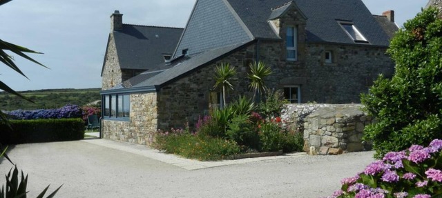 Charming stone house with garden and wifi, near the sea in La Hague