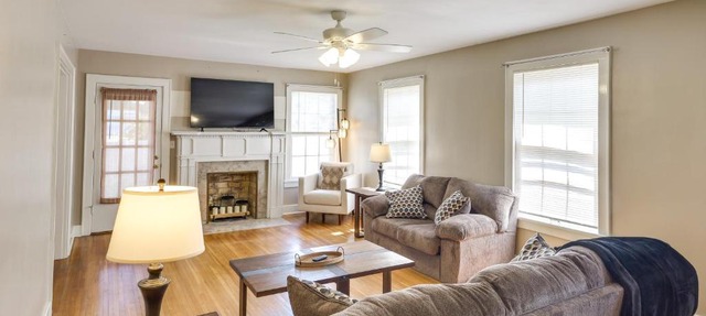 Charming Tullahoma Stay w/Great Walkable Location in Tullahoma