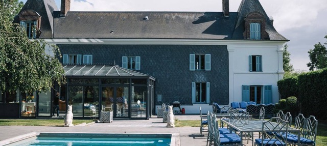 Chateau Lazuline - Six Bedroom Castle, Sleeps 12 in Flancourt-Catelon