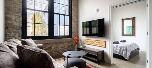 Chic Renovated Flat - Free Private Parking in Columbus