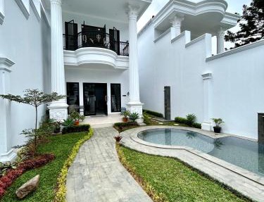 Classic Resort Puncak in Campaka