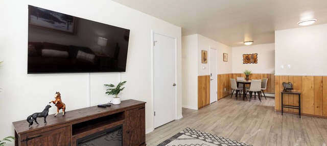 Clean & Comfortable 2BR Western Style Near Frontier Park in Cheyenne