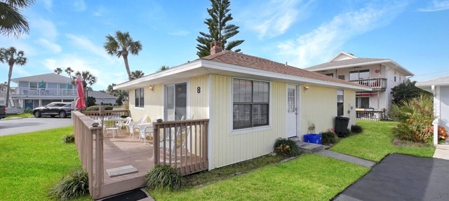 Coastal Charm Meets Comfort at Surf Crest Village Sea Turtle Cottage #8 – Pet in St. Augustine Beach