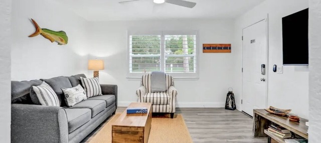 Coastal Cottage Close to New Smyrna Beach in Edgewater