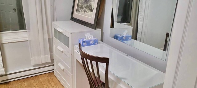 Comfortable 2-bedroom Apartment in Laval, 2 Parking Spaces, Optional Car Ren in Laval