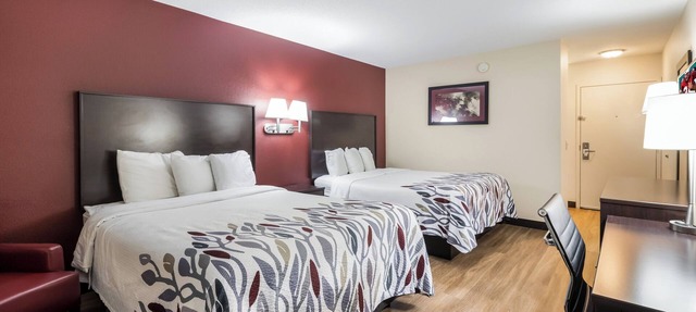 Comfortable & Affordable Stay w/Free Parking Near I-24, Stones River Mall in Rutherford County