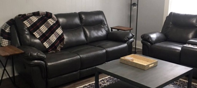 Comfortable two bedroom unit, perfect for traveling professionals. in Springfield