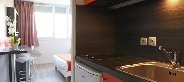 Convenient Studio Near Paris Expo, Orly Airport and Tram Access in Chevilly-Larue
