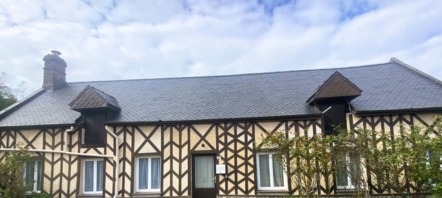 COTTAGE DE VITTEFLEUR fully renovated, living room 50 m2, large enclosed garden, 3 ears of corn in Vittefleur