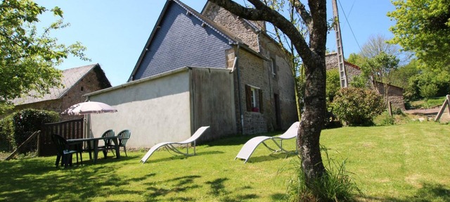Country house with fireplace and wifi, pets allowed in Les Chambres-Le Grippon