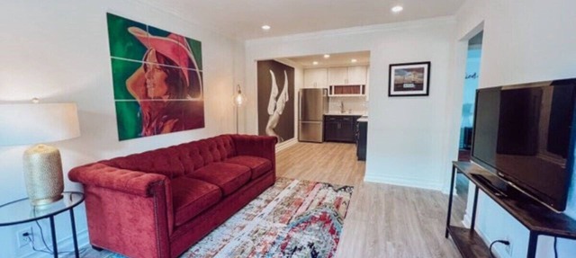 Country Music Themed Condo Steps from Music Row in Nashville