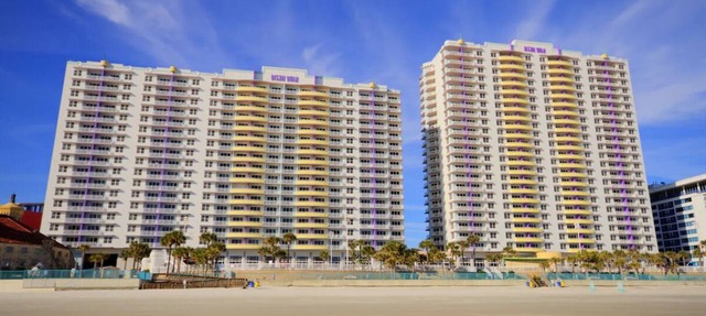 Cozy 2-Bedroom Deluxe Suite in Beautiful Daytona Beach! in Daytona Beach