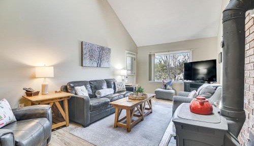 Cozy Bartlett Condo: 1 Mi to Attitash Ski Resort! in Bartlett