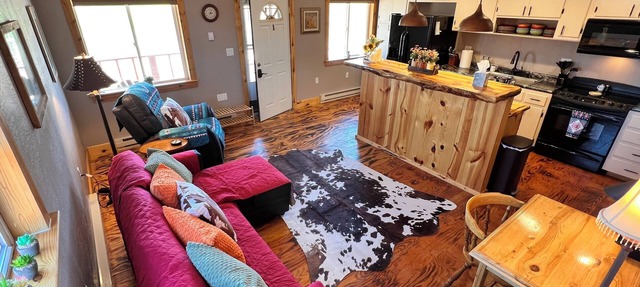 Cozy Cabin in Thermopolis. Pet Friendly! in Thermopolis