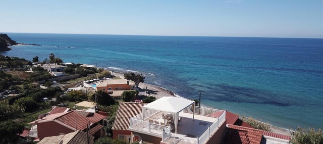 Cozy holiday apartment directly at the sea, fantastic sea view | Paramonas, Corf in Paramonas
