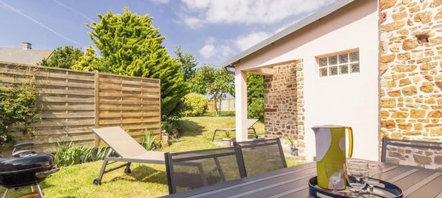 Cozy house near beach with garden and pets allowed in Créances