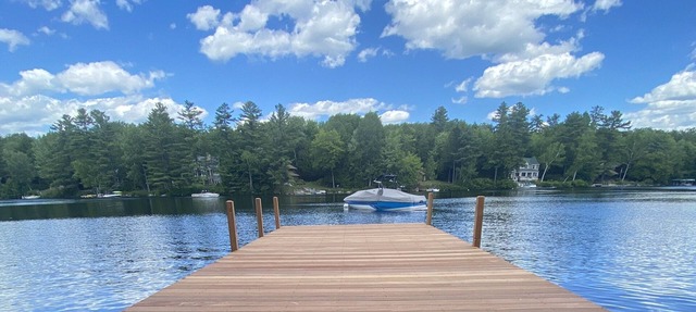 COZY LAKESIDE RETREAT MINUTES FROM MT. SUNAPEE in Sunapee