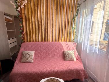 Cozy seafront studio in Vallauris