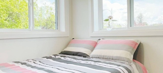 Cozy second-floor room for staying (E) in Vancouver