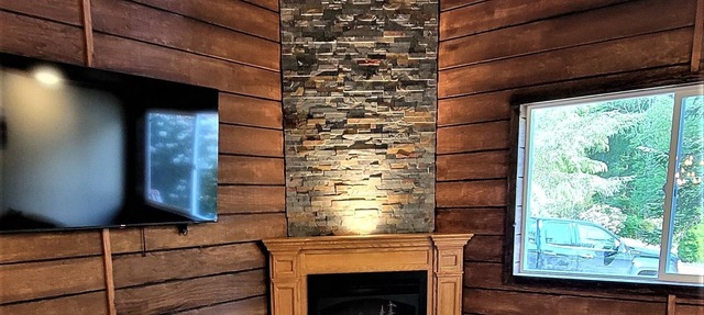 Cozy Spacious 3 Bedroom Cabin in a Country Setting! in Arlington