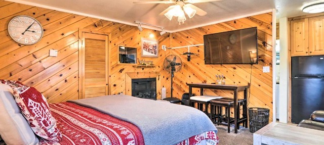 Cozy Studio w/Fireplace ~ 1 Mi to Ski Resort in Brian Head