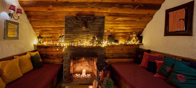 Dandy Villas Agoriani - Chalet Erato - Fireplace in Delphi
