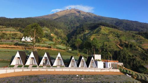 Dcahhya Couple Cabin Villa The Sunrise View in Prampelan