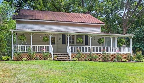 Deep Roots Retreat Historic Kingston Springs Home Pets Welcome Near Nashville in Kingston Springs