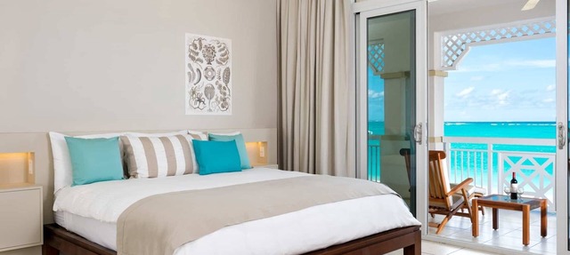 Deluxe 2 BR Oceanfront, All-Inclusive Suite at Alexandra Resort in The Bight Settlement