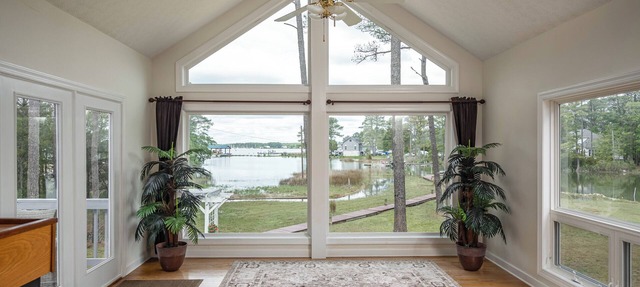 Deluxe Waterfront Family Escape. Fishing, Kayaking, Crabbing in your backyard! in Hayes