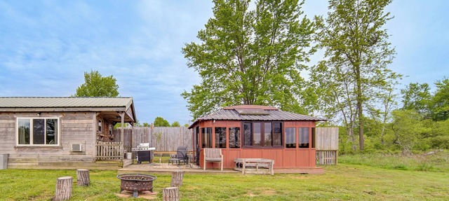 Dog-Friendly Cabin Near Pymatuning Lake! in Williamsfield