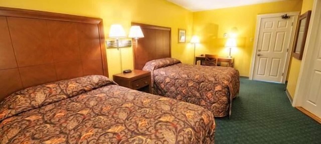 Driftwood Inn in Deer Lake