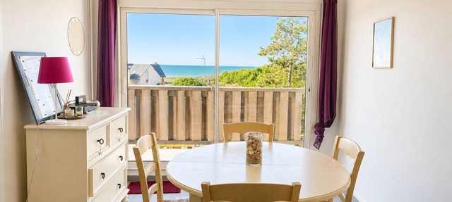 Duplex sea view, pets welcome, parking - 6 guests in Merville-Franceville-Plage