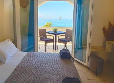 Elena's Seafront Deluxe Studios in Zakynthos
