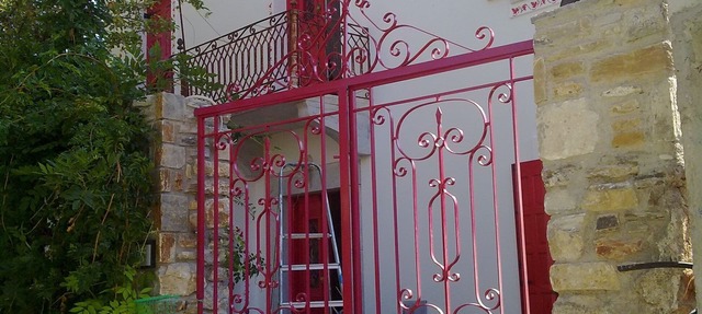 Epavli Sofia, Horto, 5 min. walk to the sea, ground floor apartment in ΑΡΓΑΛΑΣΤΗΣ - ΧΟΡΤΟ