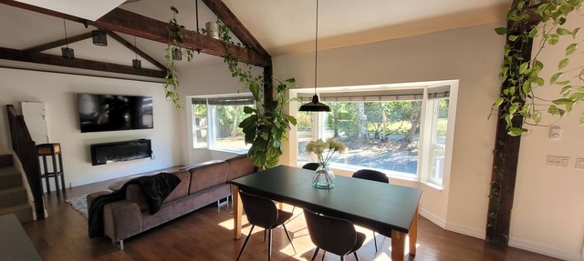 Escape to Your Mountain Sanctuary—Where Adventure Meets Serenity! 🌲✨ in Maple Ridge