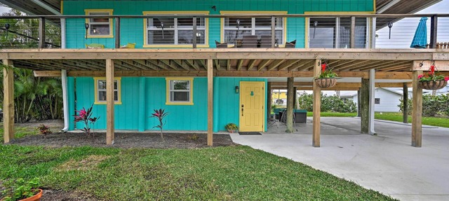 Everglades Getaway w/Deck & Water Views! in Everglades City
