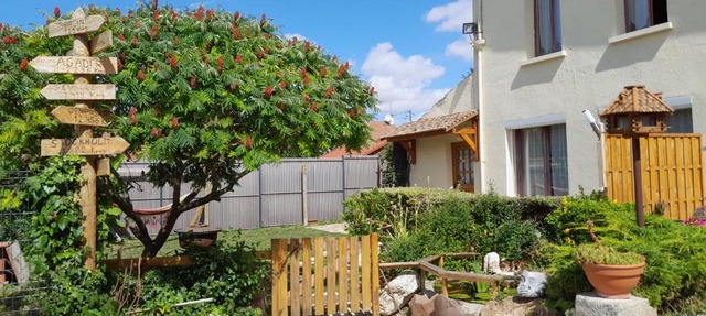 Ferme de Beaulieu, appartement avec jardin privatif in Neauphlette