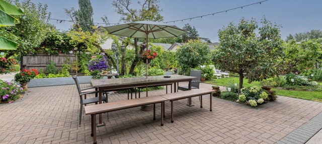 Fort Sarina -New! 5 BR Villa Free car/RV parking close to Golden Ears Adventures in Maple Ridge
