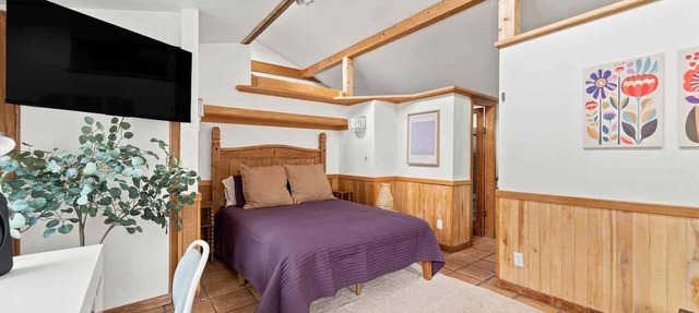 Garden Loft close to CU, trails and Pearl Street in Boulder