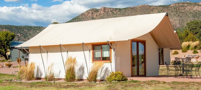 Glamping Tent Double Queen - Royal Gorge Cabins in Canon City