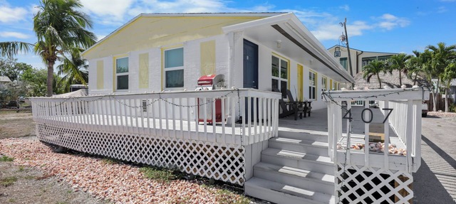 Goodland Condo | A Short Walk to Great Restaurants in Goodland