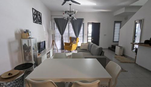 Halaman Homestay, Bandar Mahkota Banting in Banting