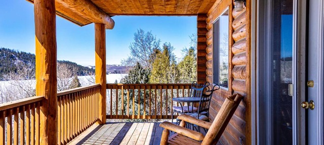 Half Moon Lake Lodge in Pinedale