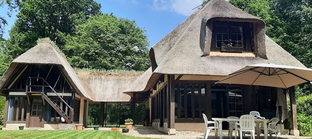 Half-timbered thatched cottage in a private domain with swimming pool and tennis in Saint-Gatien-des-Bois