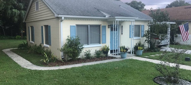 Historic District Bungalow - Easy Walk to Downtown in Mt Dora