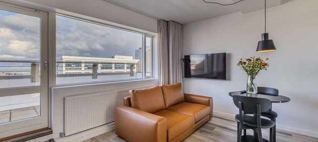 Hlemmur Suites - Large Deluxe Studio in Reykjavík