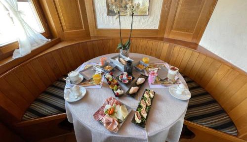 Hotel Restaurant Rothorn in Visperterminen