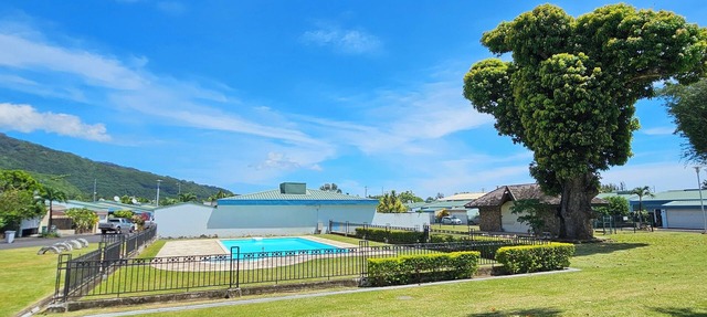 House in a private residential area with swimming-pool in Paea