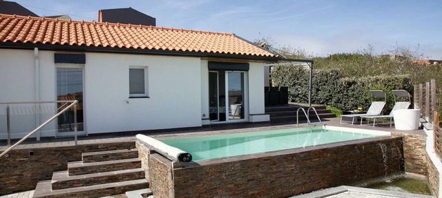 House with pool and 2 bedrooms in Roliça